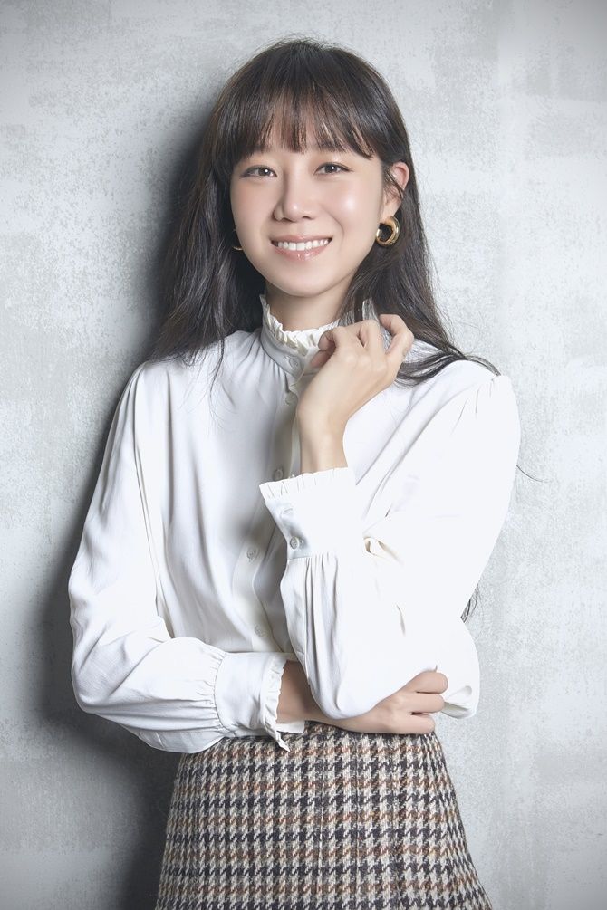 Gong Hyo Jin Lovely in Post Drama Interviews for When the Camellia